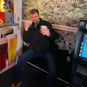 Meet your Posher, Leland